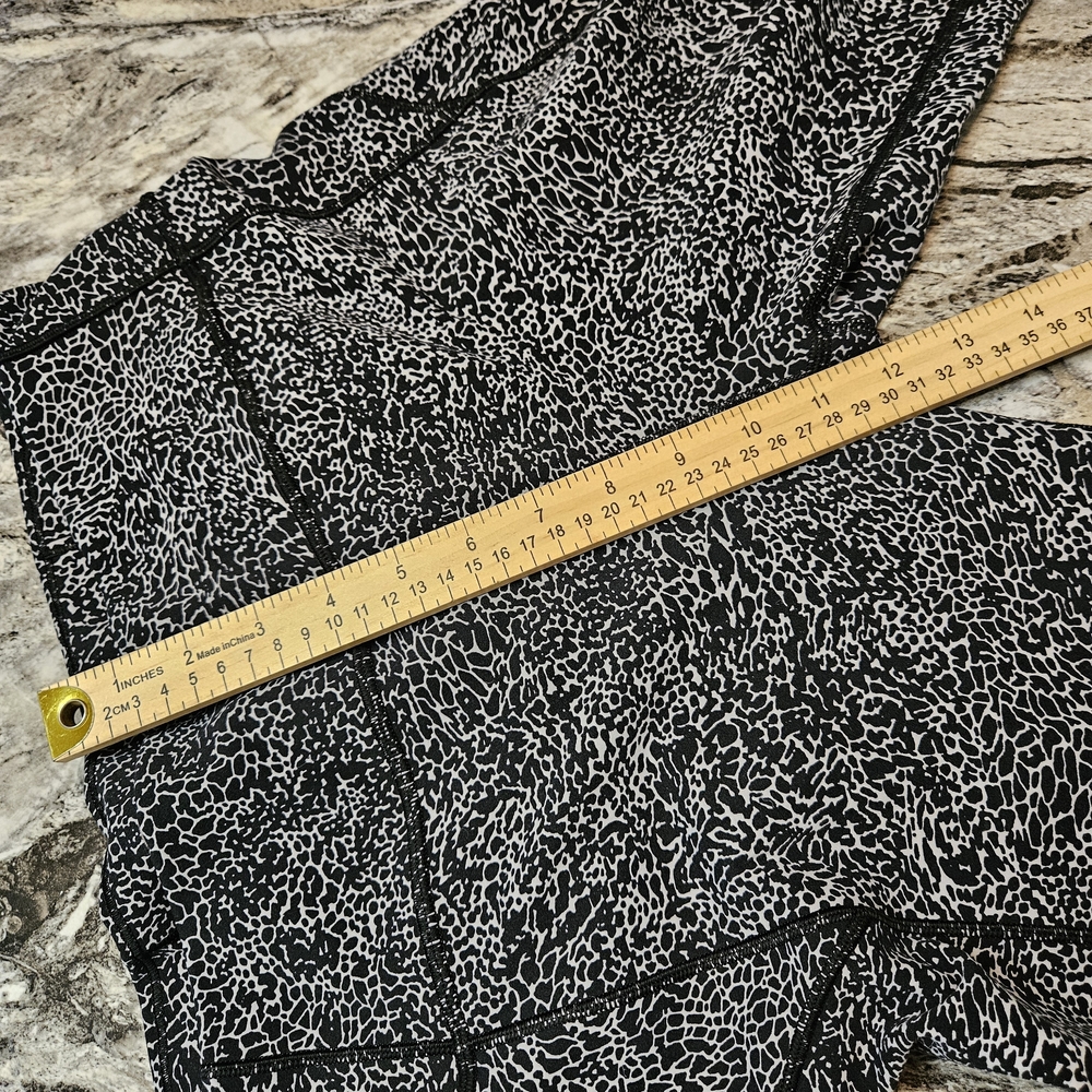 lululemon athletica Black and White Patterned Leggings - Picture 11 of 13